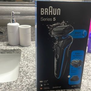 Braun Series 5 Shaver Kit